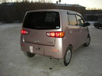 2002 Daihatsu Max Pictures