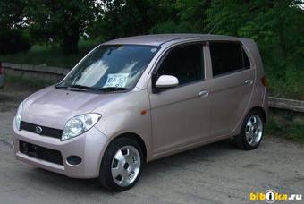 2002 Daihatsu Max Pictures