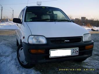 1997 Daihatsu Mira Pictures