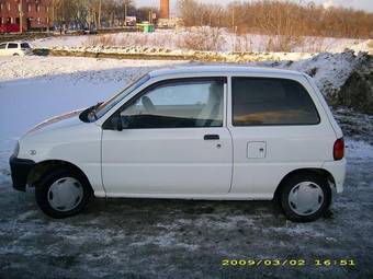 1997 Daihatsu Mira Pics