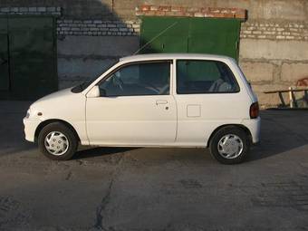 1997 Daihatsu Mira Photos