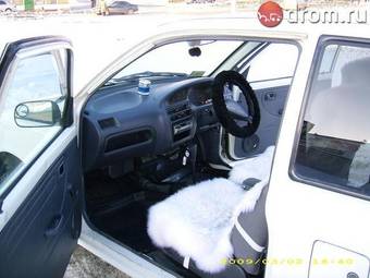 1997 Daihatsu Mira Pictures