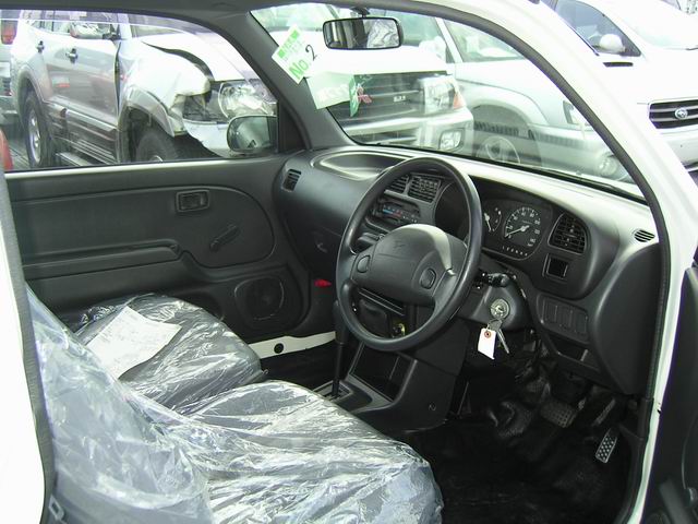 1999 Daihatsu Mira Photos