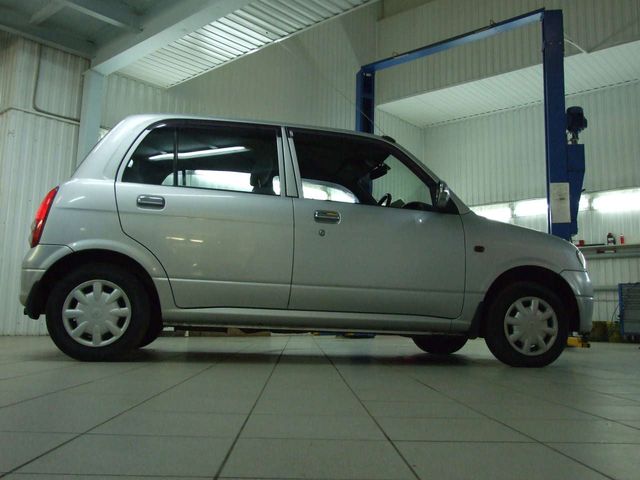 2002 Daihatsu Mira