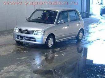 2002 Daihatsu Mira Pictures