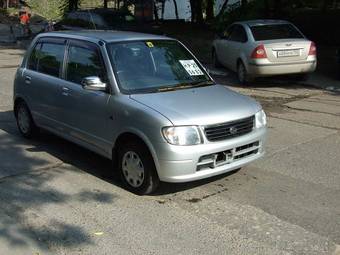 2002 Daihatsu Mira Pictures