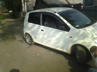 2003 Daihatsu Mira Pictures