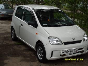 2003 Daihatsu Mira Pictures