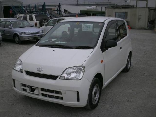 2004 Daihatsu Mira