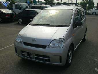 2004 Daihatsu Mira Photos