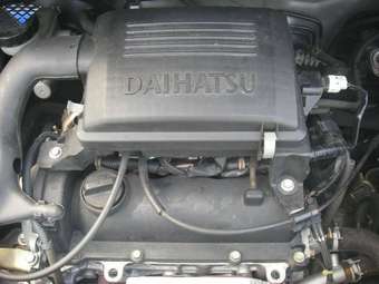 2004 Daihatsu Mira Images