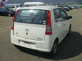 2004 Daihatsu Mira Pictures