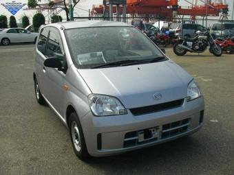 2004 Daihatsu Mira Pictures