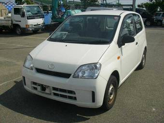 2004 Daihatsu Mira Pictures