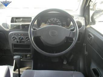 2004 Daihatsu Mira Photos