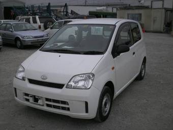 2004 Daihatsu Mira Pictures