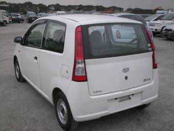 2004 Daihatsu Mira Photos