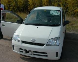 2004 Daihatsu Mira Pictures