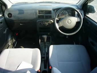 2004 Daihatsu Mira Pictures