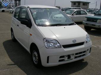 2004 Daihatsu Mira Photos