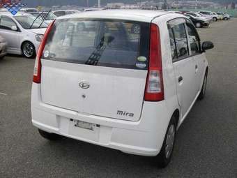 2005 Daihatsu Mira Pictures