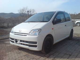 2005 Daihatsu Mira Pictures