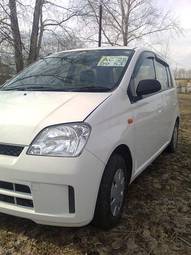 2005 Daihatsu Mira Pictures