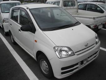 2006 Daihatsu Mira Pictures