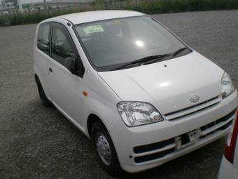 2006 Daihatsu Mira Photos