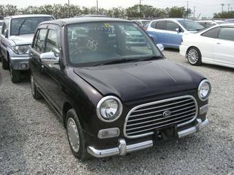 2001 Daihatsu Mira Gino Pictures