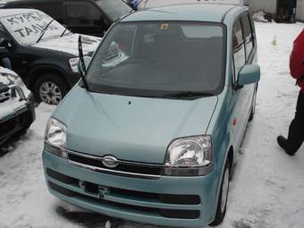 2005 Daihatsu Move Photos