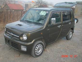 2002 Daihatsu Naked Pictures