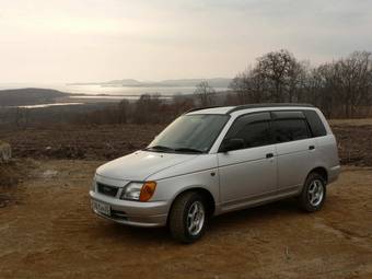 1996 Daihatsu Pyzar Pictures