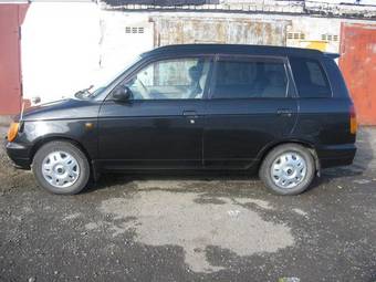 1997 Daihatsu Pyzar Pictures