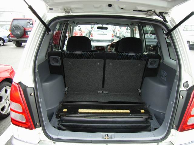 1999 Daihatsu Pyzar Pics