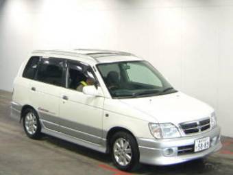 1999 Daihatsu Pyzar Photos