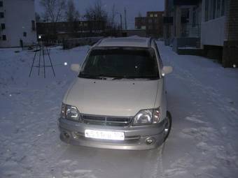 1999 Daihatsu Pyzar Pictures