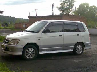 1999 Daihatsu Pyzar Pictures