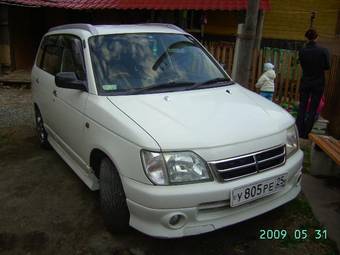 1999 Daihatsu Pyzar Photos