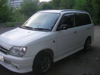 1999 Daihatsu Pyzar Photos