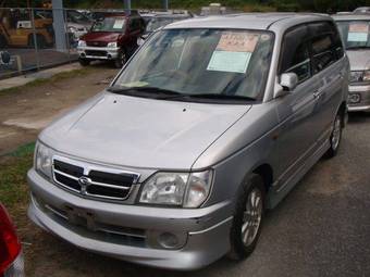 1999 Daihatsu Pyzar Pictures