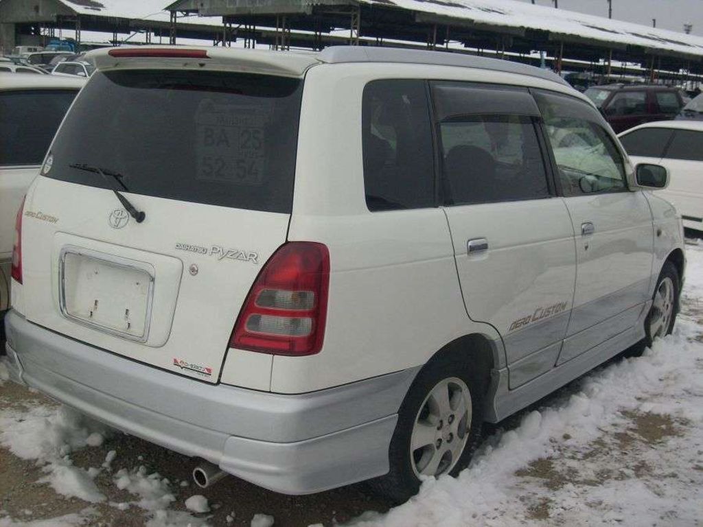 2000 Daihatsu Pyzar
