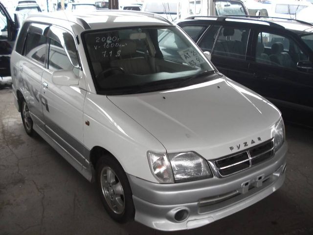 2000 Daihatsu Pyzar