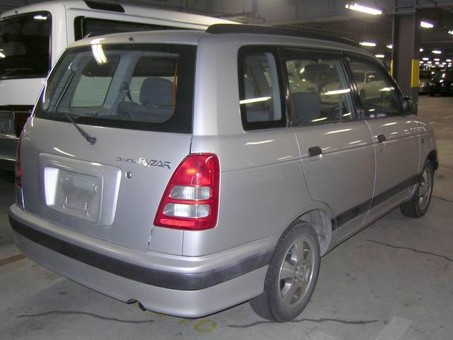 2000 Daihatsu Pyzar Photos