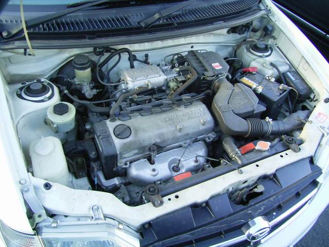 2000 Daihatsu Pyzar Pics