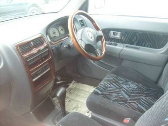 2000 Daihatsu Pyzar Pictures