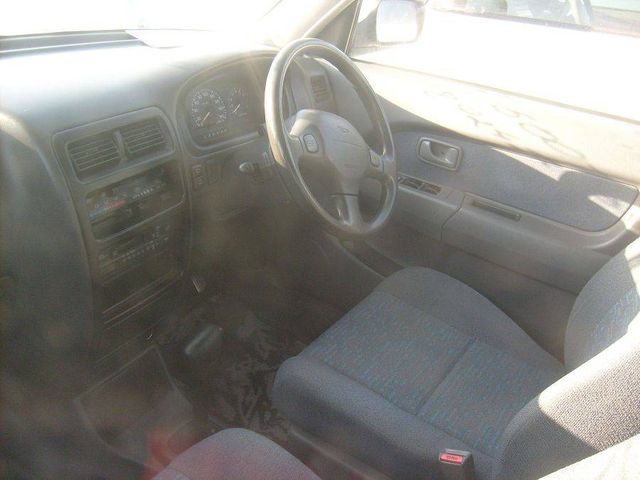 2001 Daihatsu Pyzar