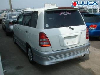 2001 Daihatsu Pyzar Photos