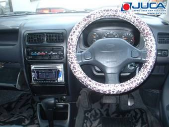 2001 Daihatsu Pyzar Pictures