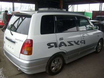 2001 Daihatsu Pyzar Pictures